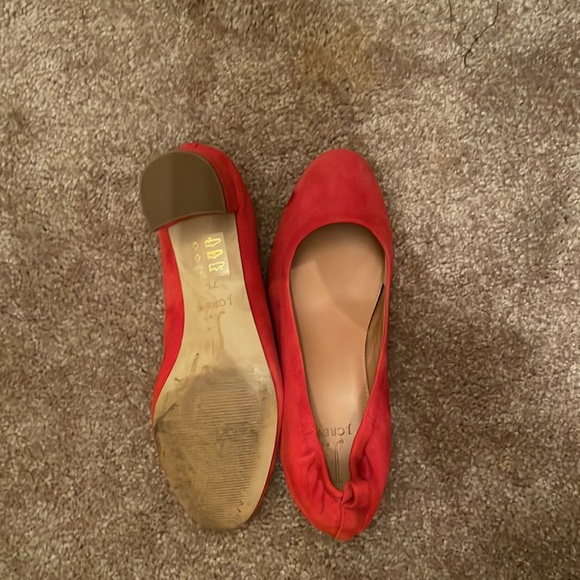 EUC J Crew Factory red suede pump. Size 7.5 - Picture 3 of 4